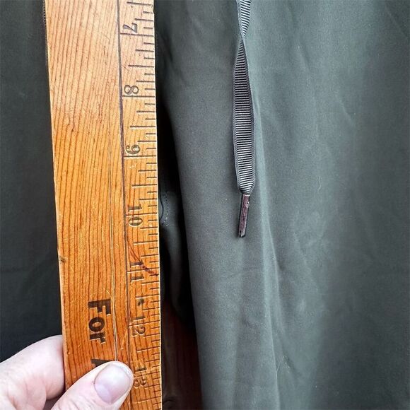 Lululemon Women's On The Fly Pant Size 6 Olive Green Ankle Casual - Picture 9 of 9